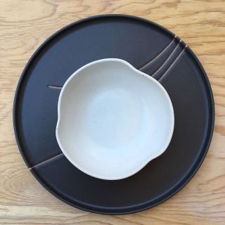 Claire Lippmann - Cerámica de alta temperatura, torno, vidriado.