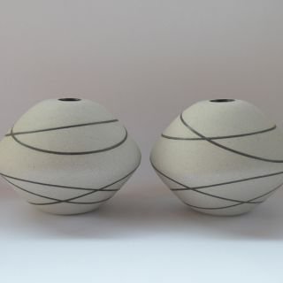 Claire Lippmann - Cerámica de alta temperatura, placas, esmalte vidriado.