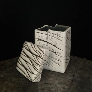 Claire Lippmann - Cerámica de alta temperatura, pella, vidriado.