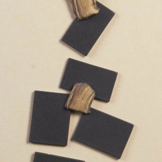 Claire Lippmann - Cerámica de Alta Temperatura, torno, pastillaje, óxidos, esmale vidriado, sobre algodón.