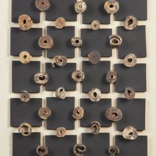 Claire Lippmann - Cerámica de Alta Temperatura, torno, pastillaje, óxidos, esmale vidriado, sobre algodón.