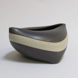 Claire Lippmann - Cerámica de Alta Temperatura, torno, placas, esmalte vidriado.