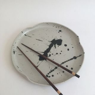 Claire Lippmann - Cerámica de Alta Temperatura, torno, esmalte vidriado.