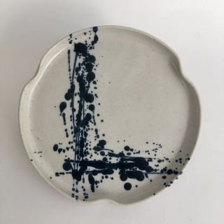 Claire Lippmann - Cerámica de alta temperatura, torno, vidriado.