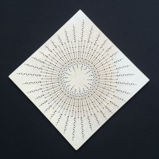 Claire Lippmann - Cerámica de Alta Temperatura, placas, puntos, esmalte vidriado.