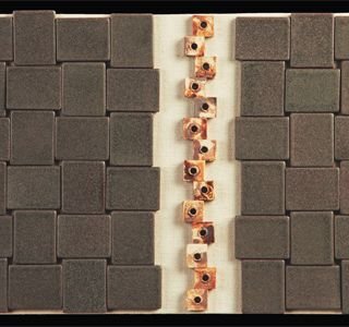 Claire Lippmann - Cerámica de Alta Temperatura, placas, óxidos, esmalte vidriado.