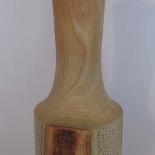 Claire Lippmann - Jacaranda, calado en madera, barniz.