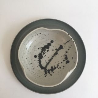 Claire Lippmann - Cerámica de Alta Temperatura, torno, esmalte vidriado.